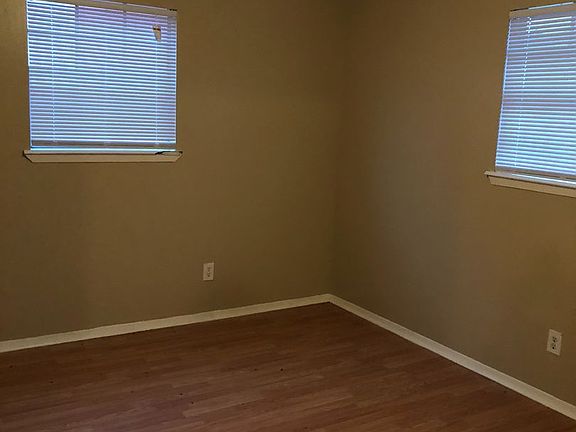 4th image of 2411C Jaguar Dr