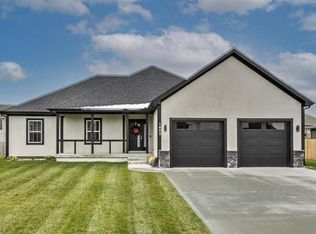 1802 NW Tayler Ct, Grain Valley, MO 64029