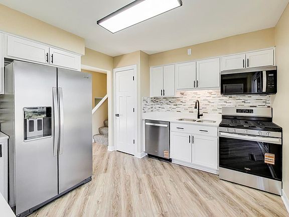 5th image of 54 Bonds Dr