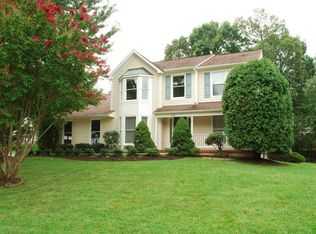 8100 Oak Hollow Ct, Fairfax Station, VA 22039