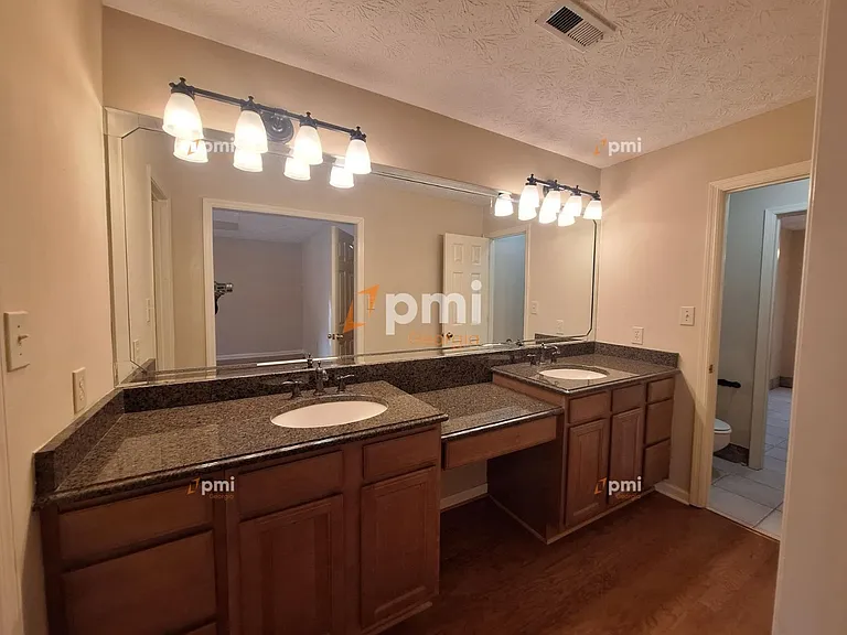 160 Braelinn Cts — Photo 15