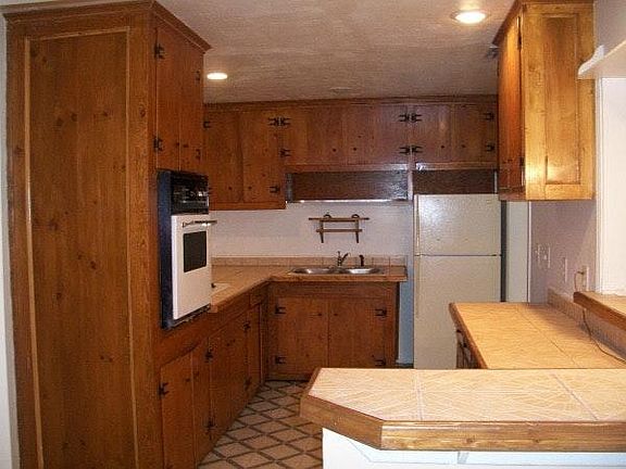 3rd image of 8028 Galveston Ave