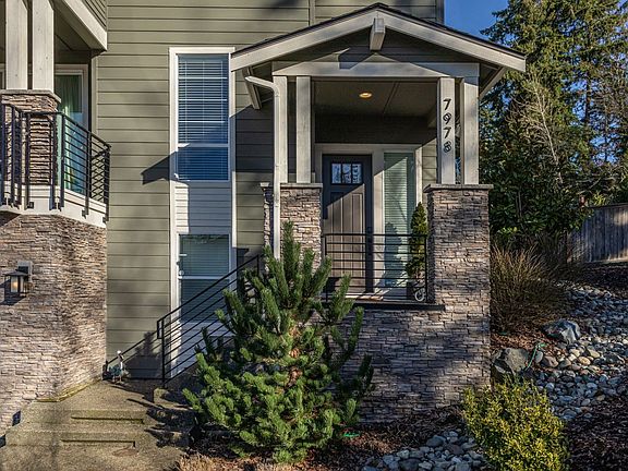 3rd image of 7978 112th Ln SE