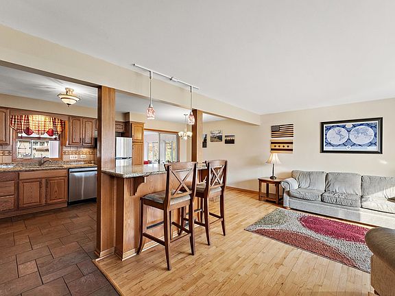 5th image of 14720 Highland Ave