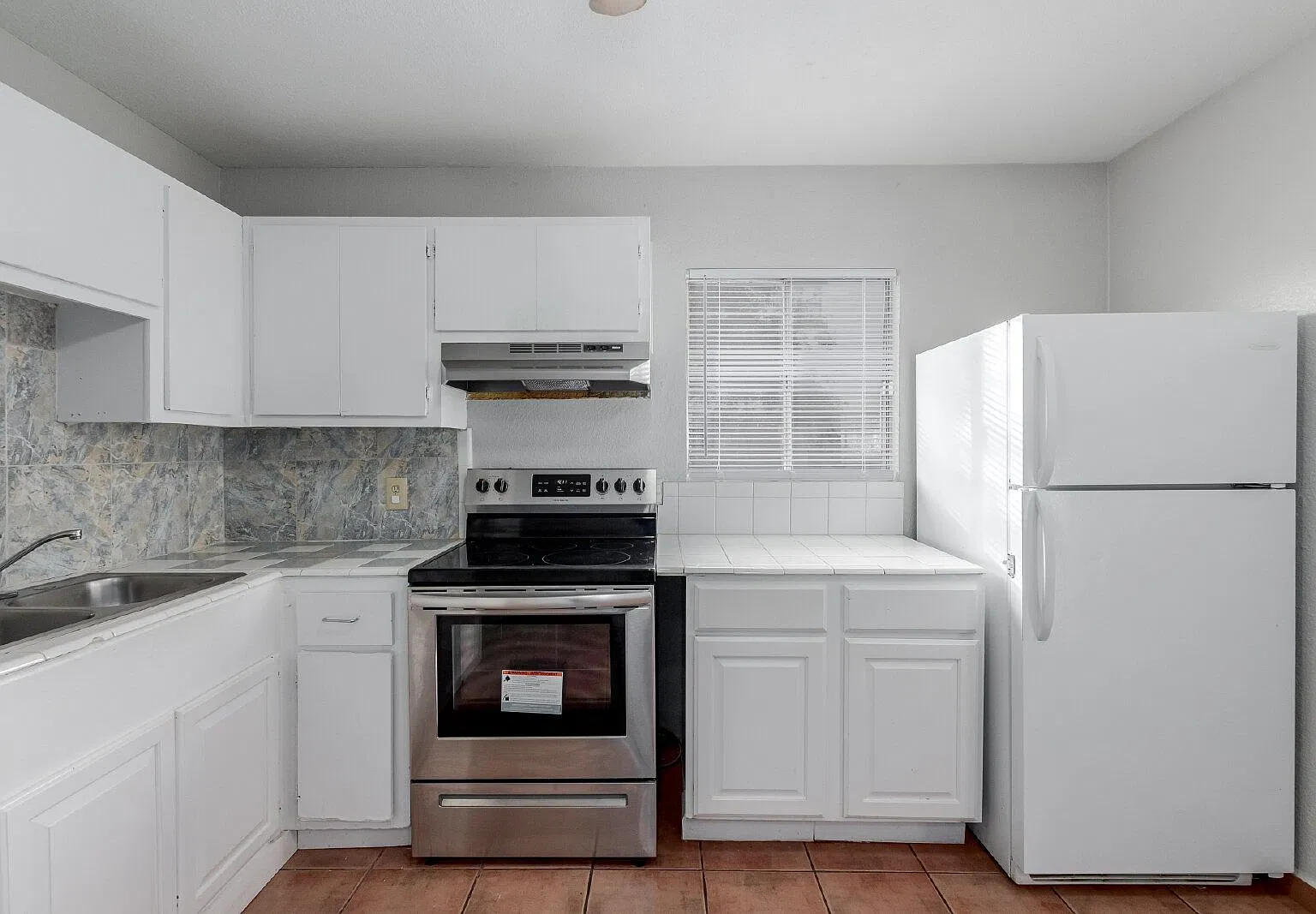 2 bed, 1.0 bath, 750 sqft, $950 — Photo 3