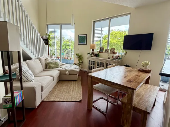 3339 Virginia St APT 320, Miami, FL 33133