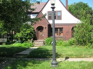 468 Sunset View Dr, Akron, OH 44320