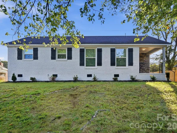3228 Barfield Dr, Charlotte, NC 28217