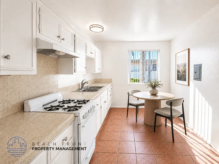 4217 Carlin Ave. — Photo 2