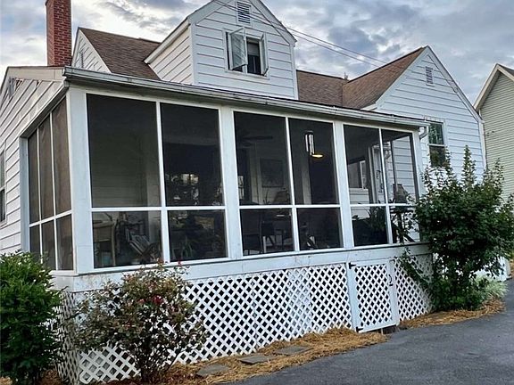 4th image of 1106 Walnut St