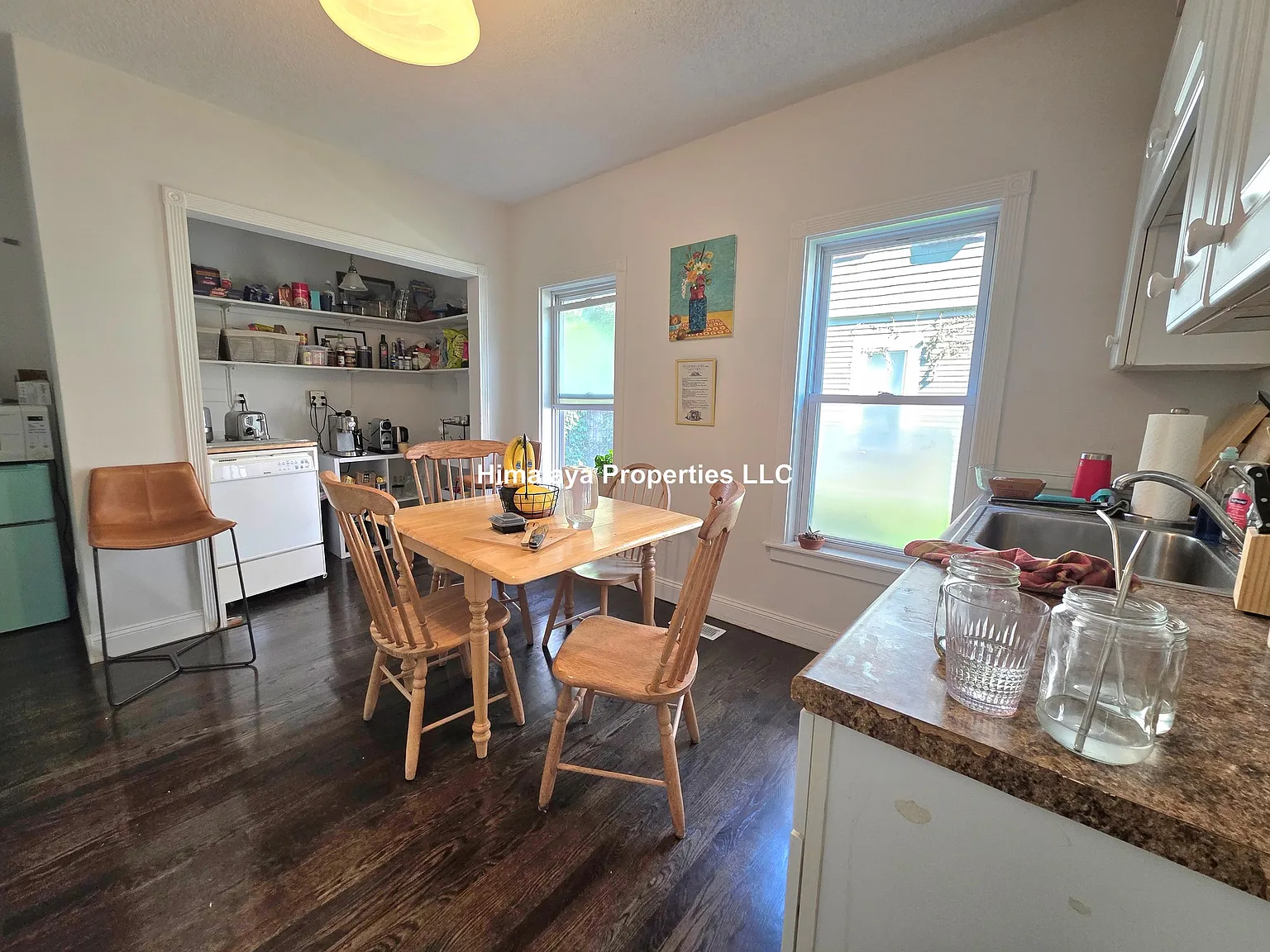 4 bed, $5,400 — Photo 2