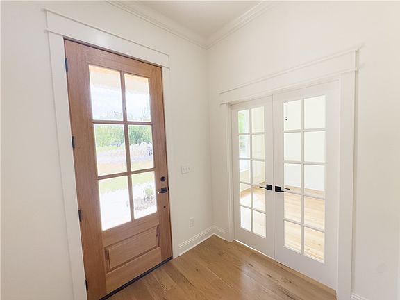 3rd image of 1 Larkhall Cir