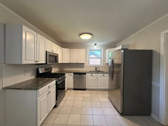 5710 Charing Pl — Photo 5