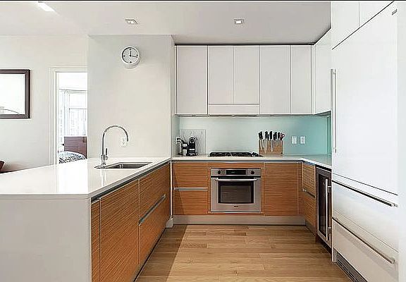 4th image of 555 W 59th St APT 10G