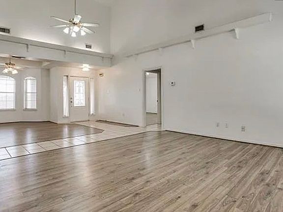 4th image of 2625 Cheyenne Ln