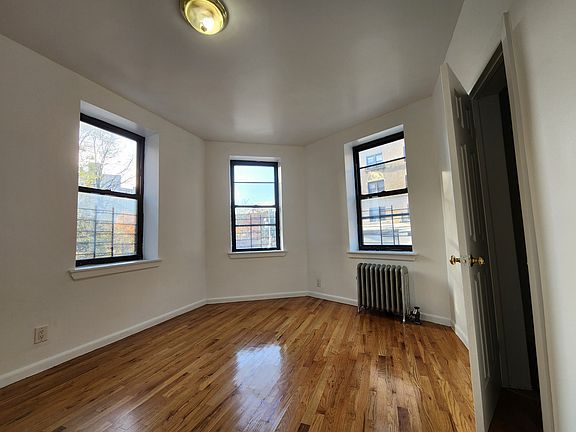 5th image of 310 Convent Ave #23