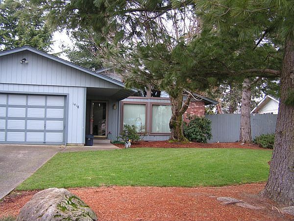 1st image of 1418 SE 140th Ct