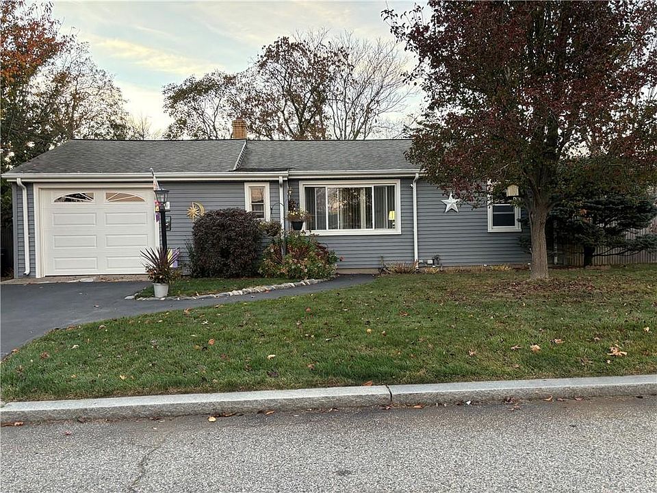 1st image of 9 Larchwood Dr