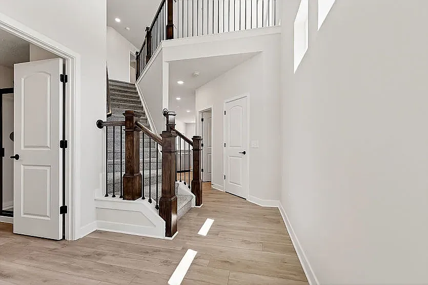 5 bed, 2746 sqft, $3,100 — Photo 2