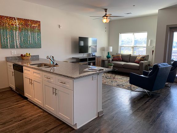 2nd image of 783 Riverfront Pkwy #408