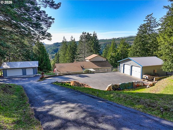 2nd image of 95340 Tututni Hollow Rd