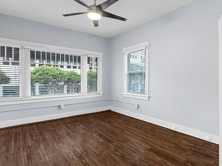138 Elm Avenue — Photo 38