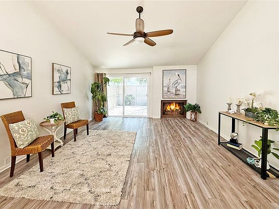 3rd image of 19886 Waterview Ln