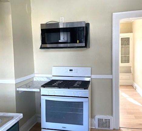 5th image of 957 E 143rd St #5