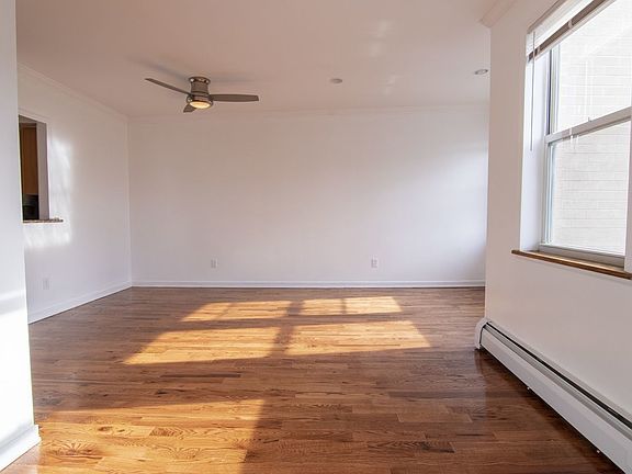 2nd image of 173 Jefferson Ave #3