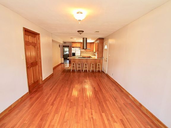 5th image of 5711 225th St