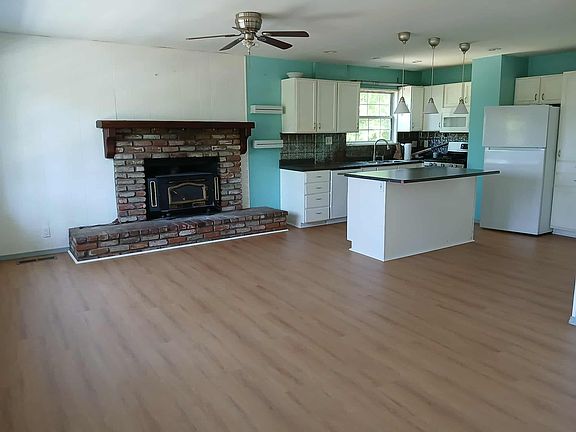 2nd image of 22879 Waters Dr