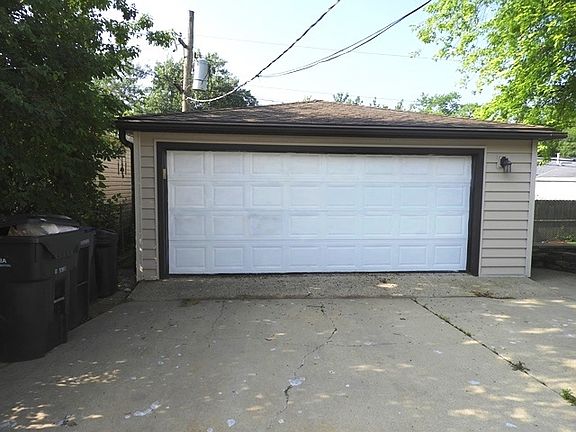 3rd image of 1708 Ballentine St