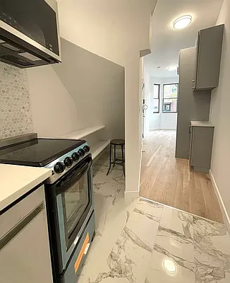 Rented by J PRESTON AND ASSOCIATES INC | media 4