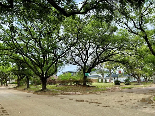 9410 Cranleigh Ct, Houston, TX 77096