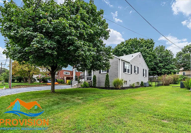 8436 Bay Dr — Photo 25