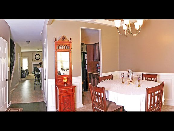 4th image of 117 Flowing Meadows Dr