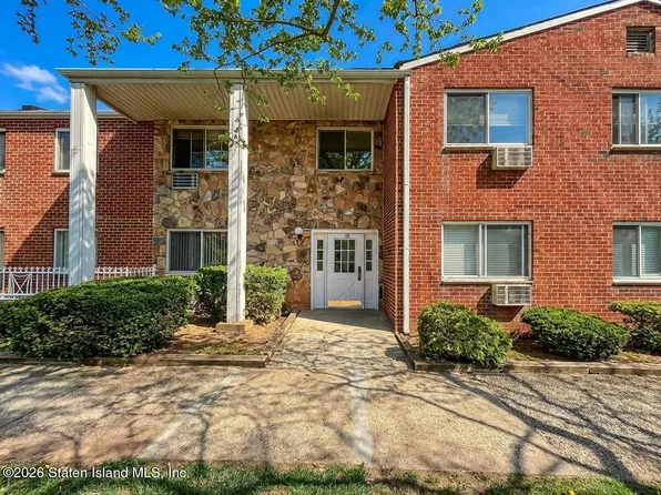 19 Gadsen Pl APT 2G, Staten Island, NY 10314