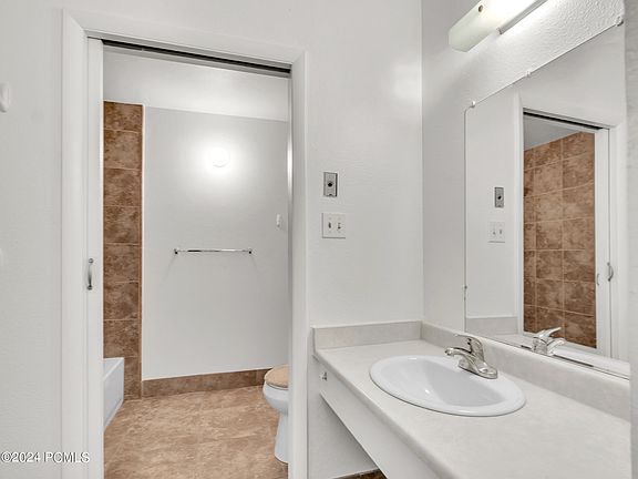 3rd image of 2245 Sidewinder Dr #505