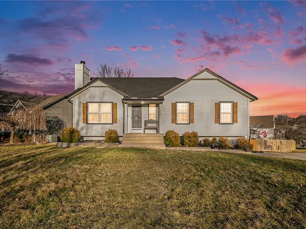 713 SW Montana Ridge Dr, Grain Valley, MO 64029