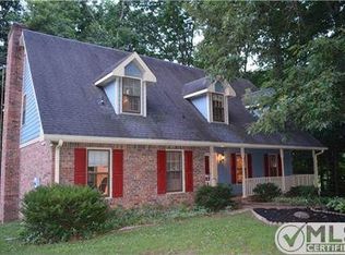 411 Jim Ct, Clarksville, TN 37043