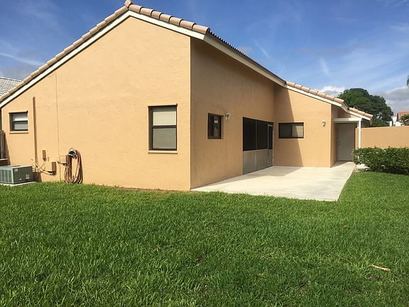 3rd image of 15110 Bristol Ln