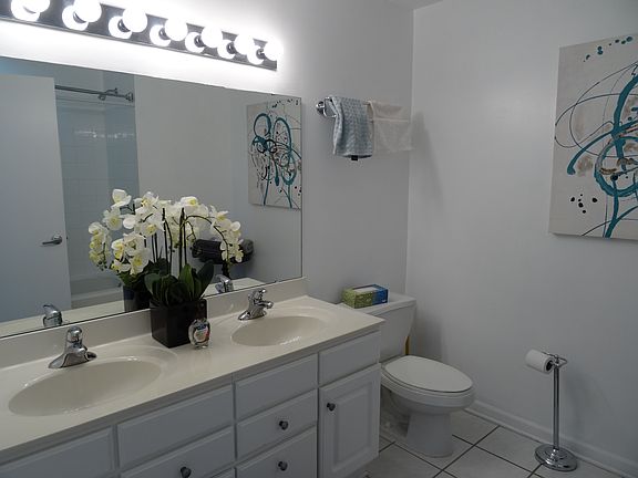 4th image of 1501-1509 Locust St #709