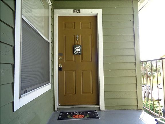 3rd image of 4772 Walden Cir #32