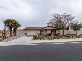 16235 Peppertree Dr, Victorville, CA 92394
