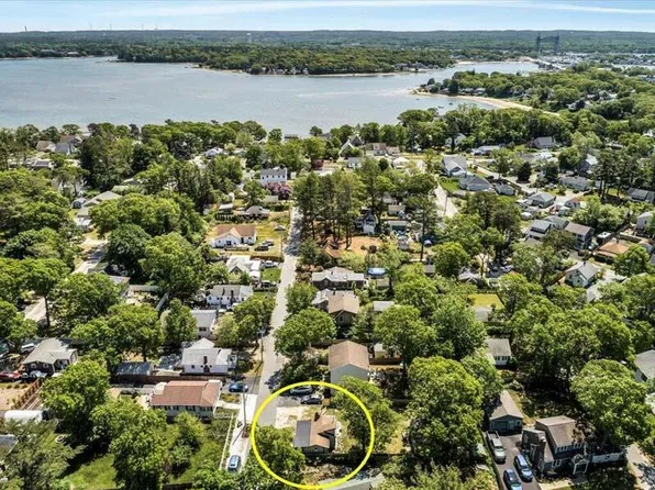 56 Ryder Street, Buzzards Bay, MA 02532