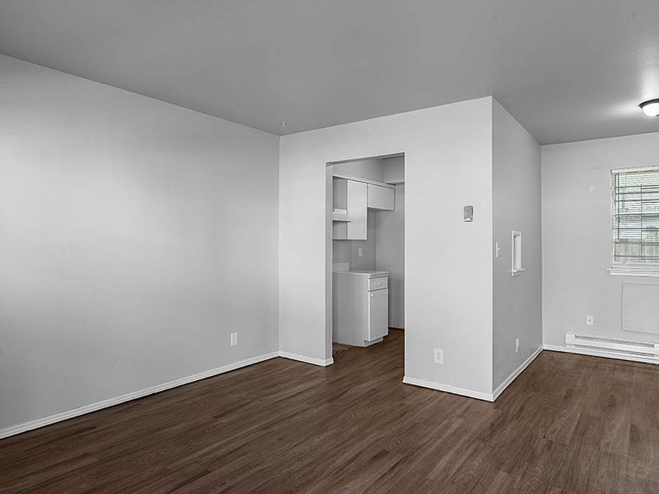 1st image of 1426 NW 25th St #8