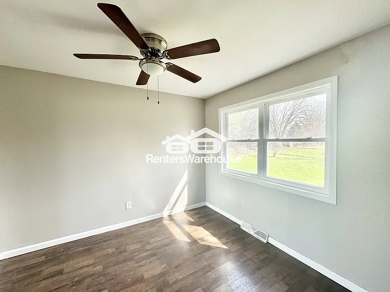 4924 Madison Ave — Photo 9