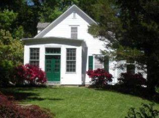 206 Pidgeon Hill Rd, Huntington Station, NY 11746