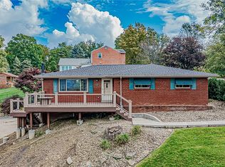 220 Thorne Rd, Washington, PA 15301