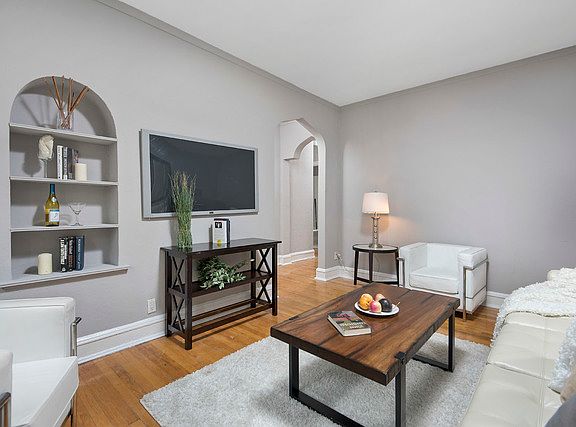 2nd image of 1529.5 W Estes Ave #2B